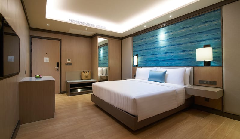 AMARI VOGUE SUPERIOR ROOM BEDROOM_001
